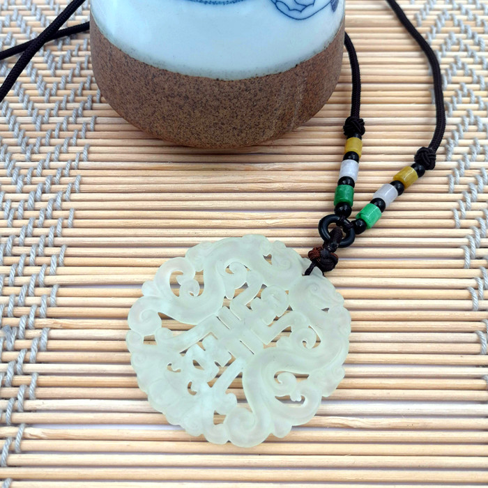 Por el contrario Arancel cicatriz Amuleto colgante tallado de jade chino – Par de Dragones – JadeDesign –  Joyas y Bisuterias